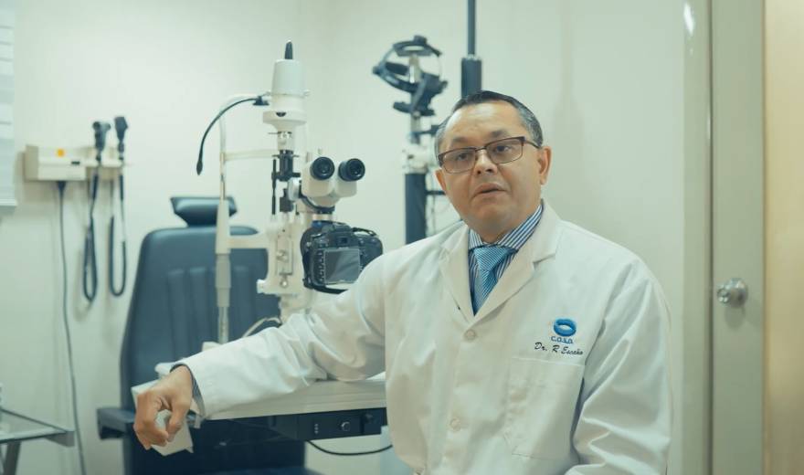 Dr. Ram&oacute;n Esca&ntilde;o Reyna